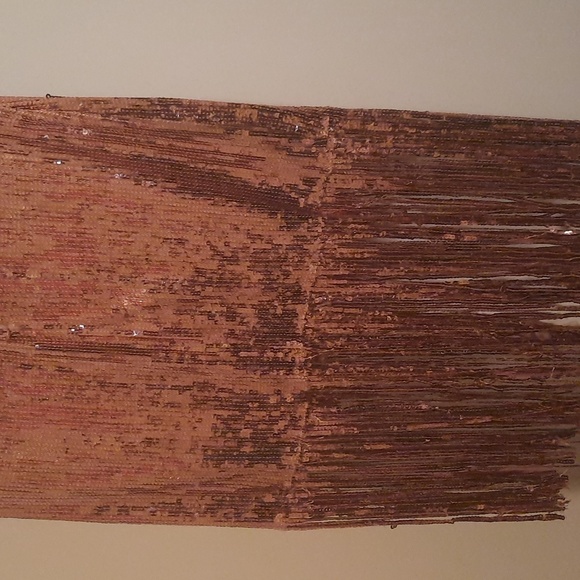 A dress - Picture 5 of 8